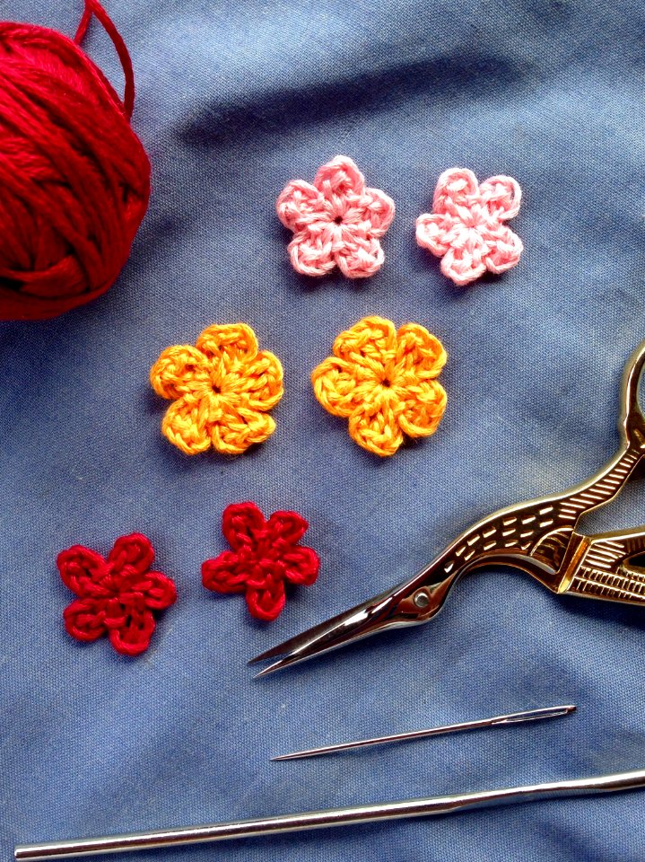 Mini flores de crochet o ganchillo