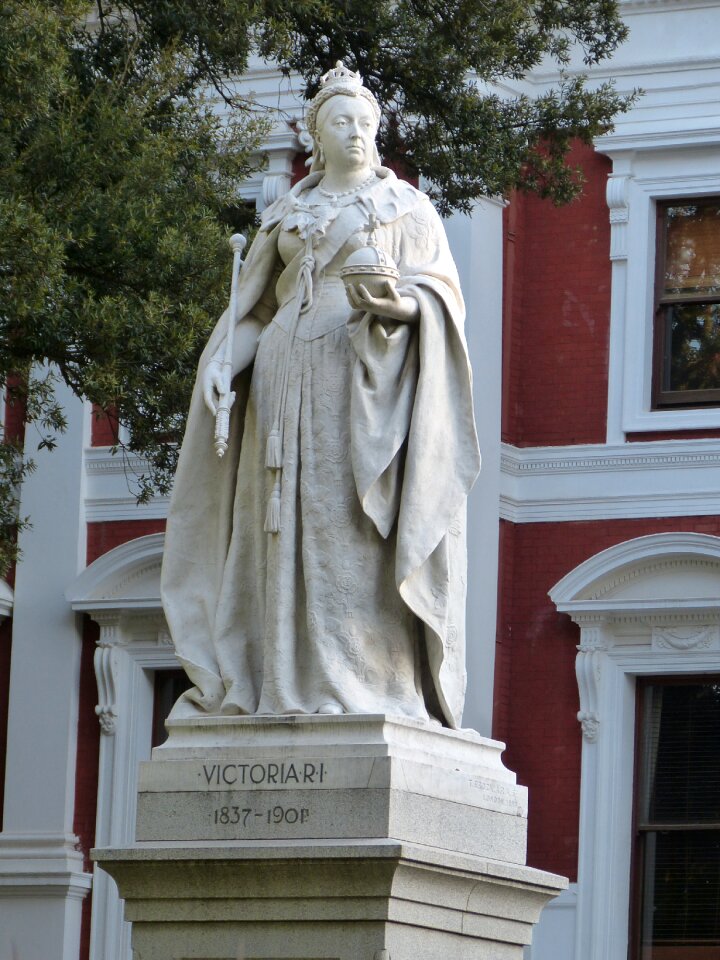 Parliament monument statue