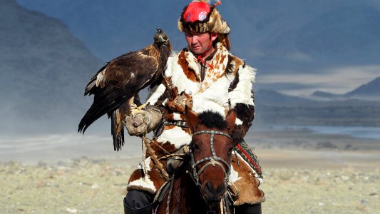 golden eagle festival mongolia 24