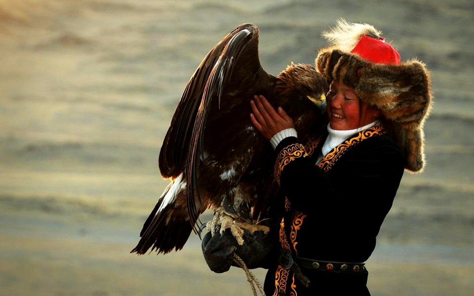 golden eagle festival mongolia 21