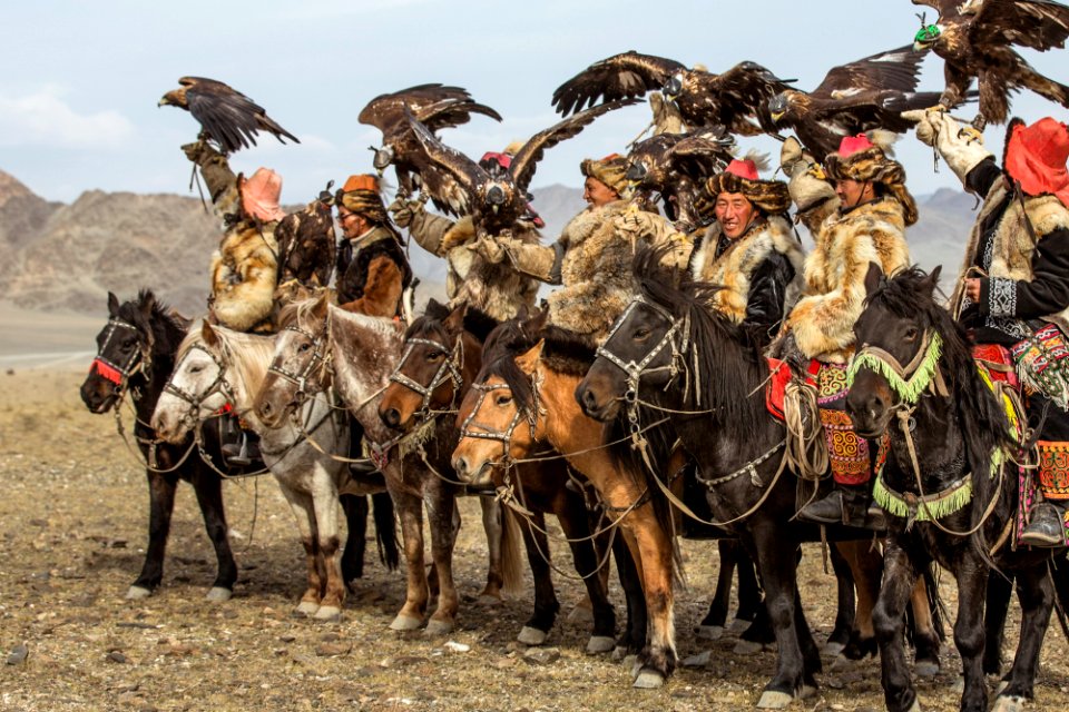 golden eagle festival mongolia 33