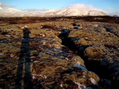 Cracks in the Earth