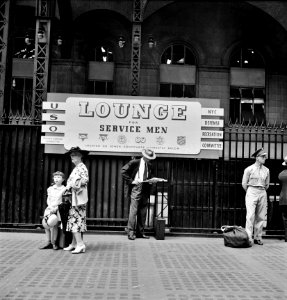 Waiting for trains at the Pennsylvania railroad station, New York. August 1942.