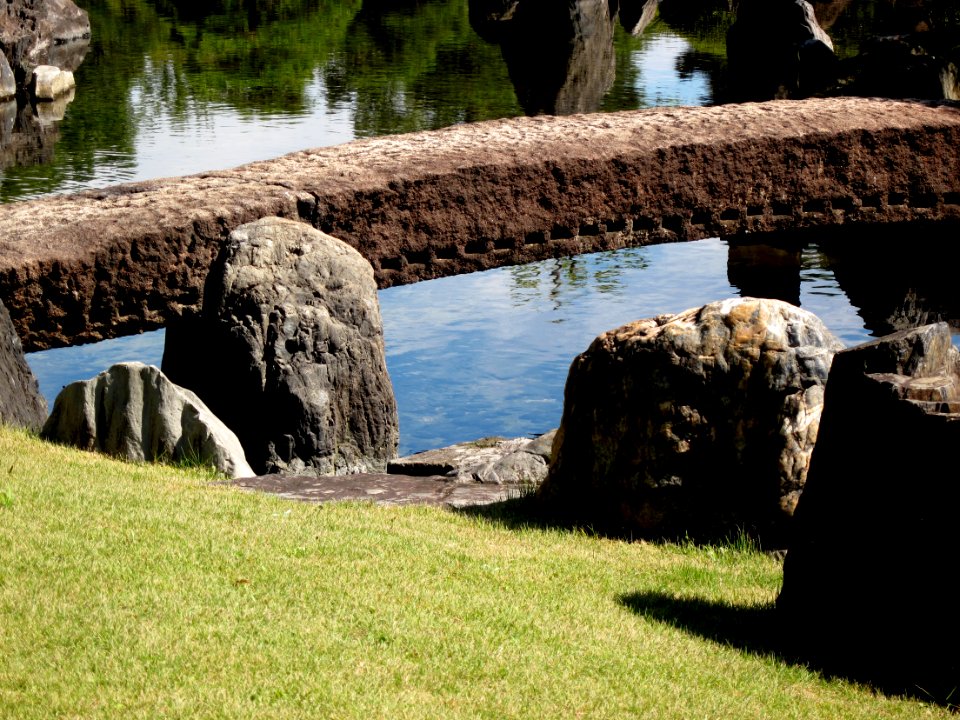 Slab Bridge in Honmaru Graden