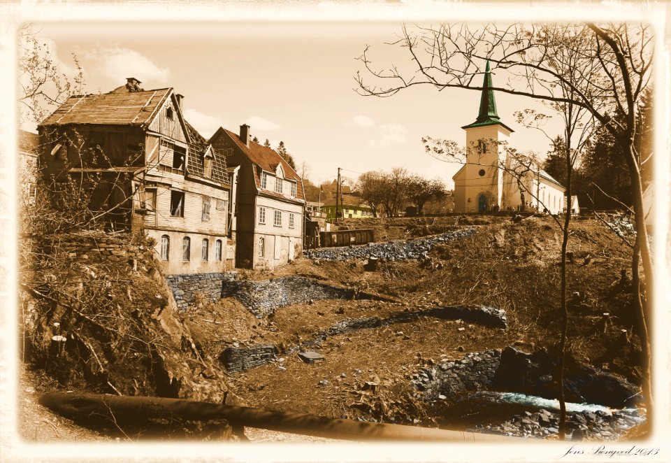 Kjøpmannstuen, Brostuen og Birkeland kirke Nesttun 2013