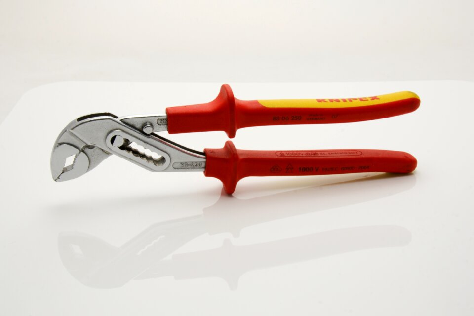 Pipe wrench metal craft