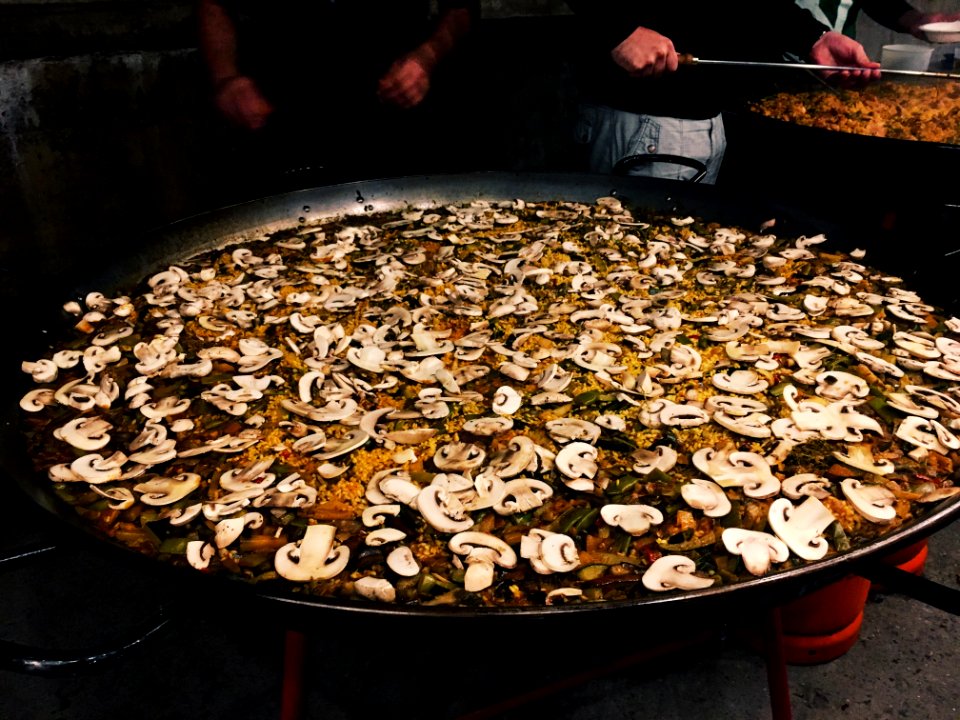 Paella vegana para reponer energías #DesCobrirLesRondes #CiutatOberta #CTPA #Energies 🍆