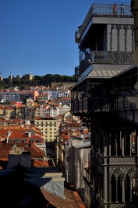 ascensor y ciudad