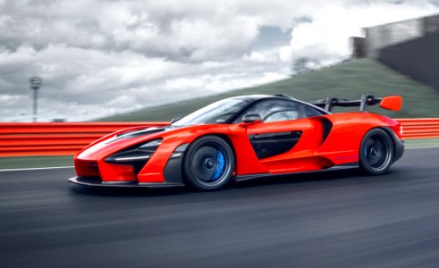 2019-mclaren-senna-99leadgallery-1525124184