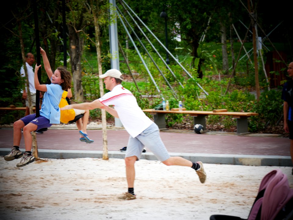 fun day @ redeveloped jurong lake gardens - a helping hand