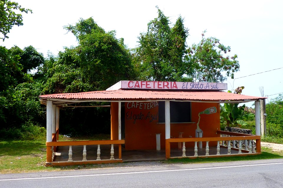 A road bar, leaving Samana