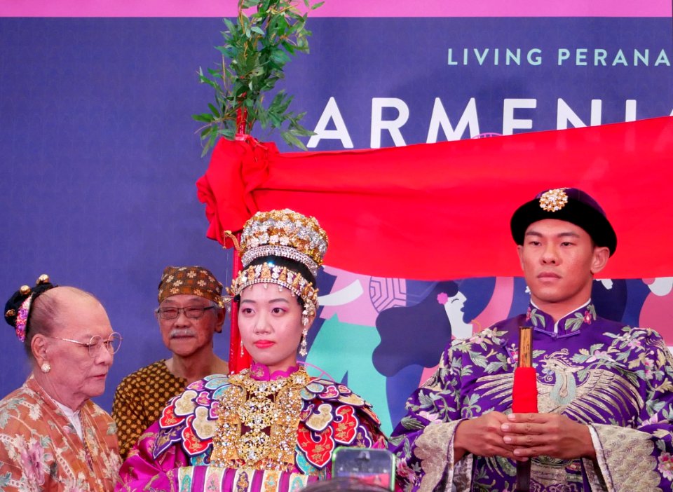 singapore heritage festival - peranakan museum: wedding ceremony