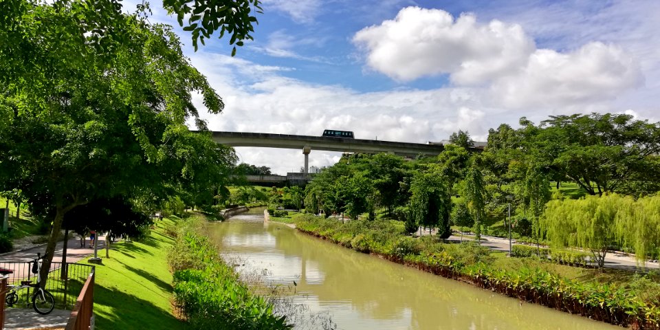 light railway train bringing people to the punggol waterway park