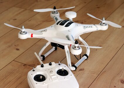 Propeller flying camera