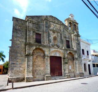 Iglesia y Convento de Regina Angelorum (s. XVI al XVIII) calle Padre Billini, ZonaColonial - Santo Domingo, Rep. Dominicana