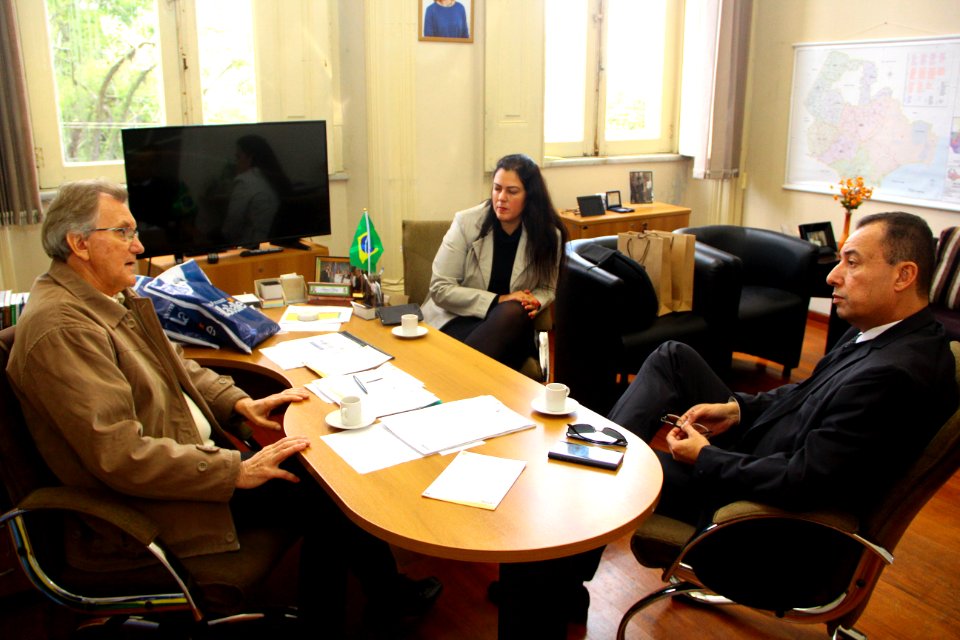 14.06.2018 - Gab-Vice Prefeito - Visita Diretor Nacional Educação a Distância da rede La Salle - Foto Marcel Avila