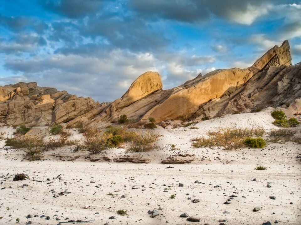 Peaceful wallpaper sand