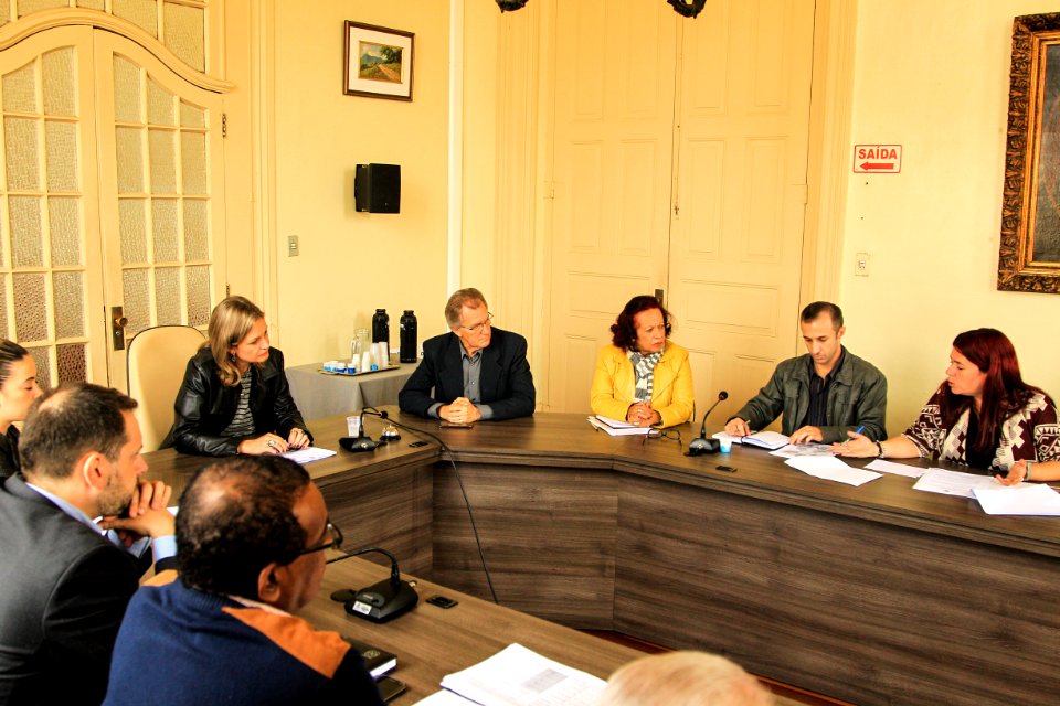 18.05.2018 - Prefeita Paula Mascarenhas e o vice Idemar Barz durante reunião com SIMP - Foto: Gustavo Vara