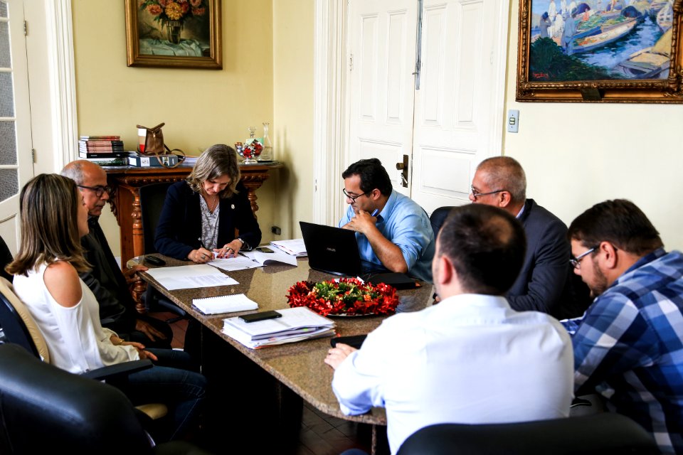 19.12.2017 - Prefeita Paula Mascarenhas na reunião do Comitê Gestor do Programa de Parcerias do Município