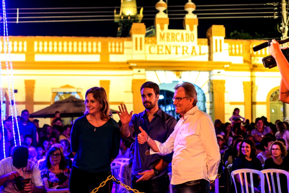 10.12.2017 - Prefeita Paula Mascarenhas e vice Idemar Barz na chegada do Papai Noel e entrega da chave da cidade