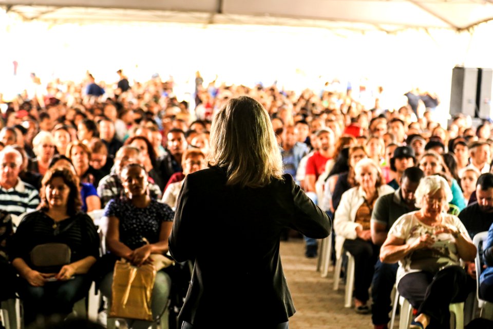 20.12.2017 - Prefeita Paula Mascarenhas e vice Idemar Barz na entrega dos residenciais Roraima e Amazonas