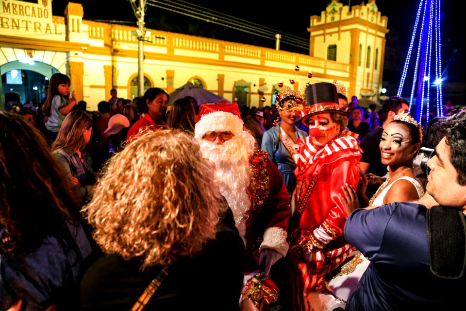 10.12.2017 - Prefeita Paula Mascarenhas e vice Idemar Barz na chegada do Papai Noel e entrega da chave da cidade