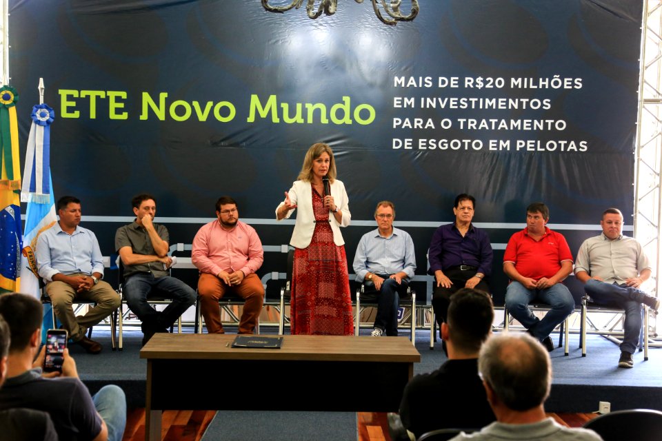 21.02.2018 - Assinatura do contrato e emissão da ordem de serviço da ETE Novo Mundo - Foto: Gustavo Vara
