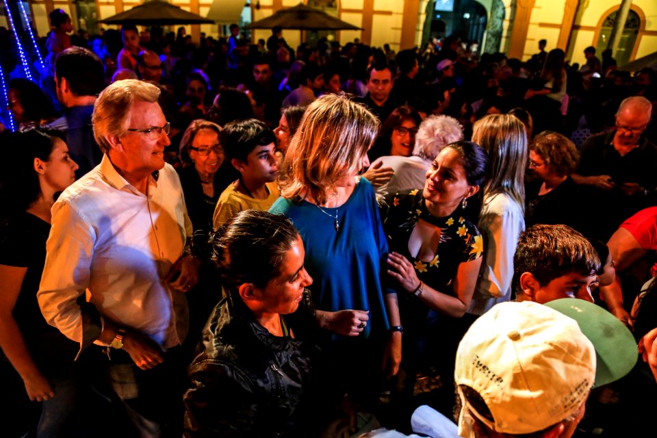 10.12.2017 - Prefeita Paula Mascarenhas e vice Idemar Barz na chegada do Papai Noel e entrega da chave da cidade