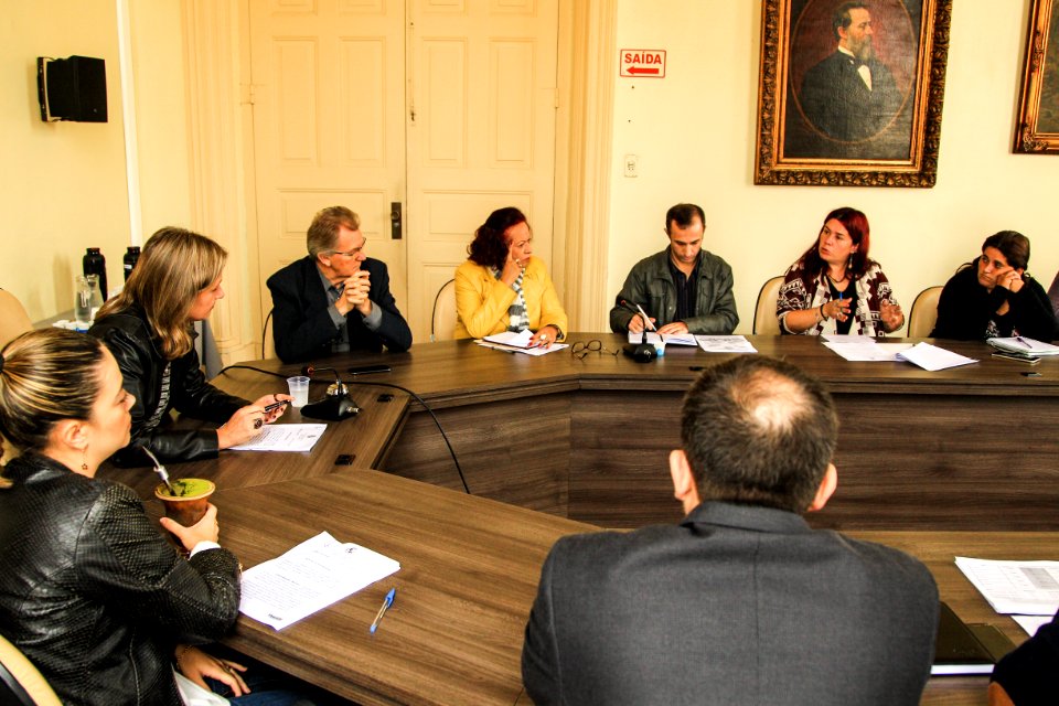 18.05.2018 - Prefeita Paula Mascarenhas e o vice Idemar Barz durante reunião com SIMP - Foto: Gustavo Vara