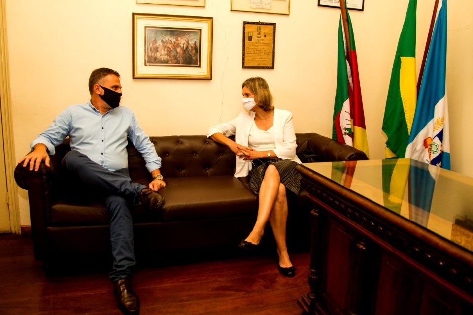 26.01.2021 - Prefeita Paula Mascarenhas visita a presidência da Câmara de Vereadores - Foto: Gustavo Vara