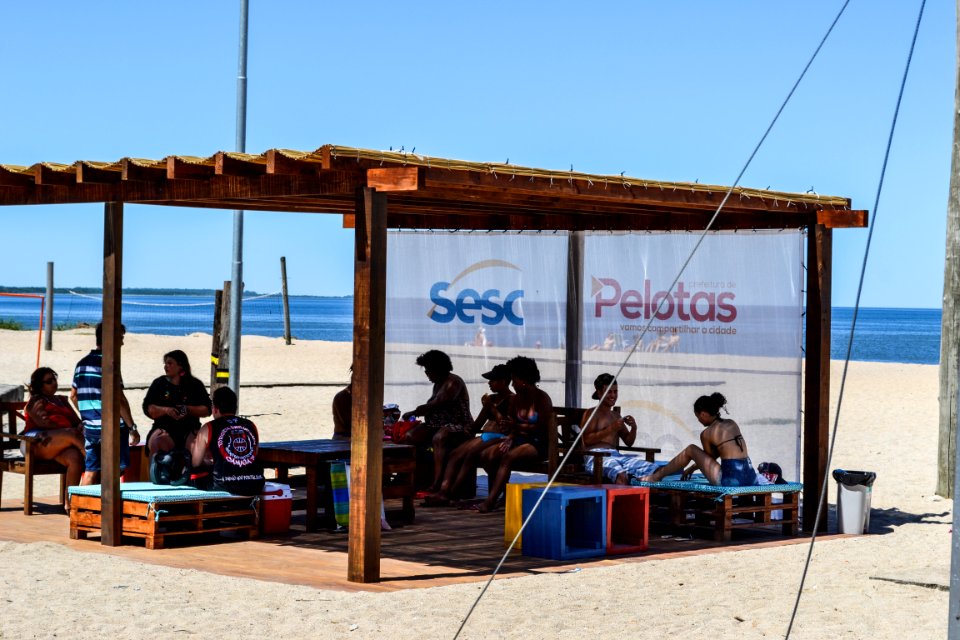 04.01.2018 - Atividades de verão na praia do Laranjal