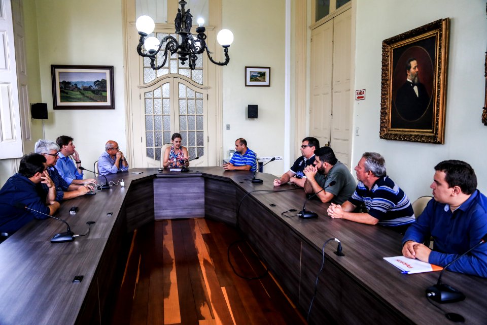 23.01.2018 -  Prefeita Paula Mascarenhas na reunião do grupo das PPPS e CTM da Iluminação Pública