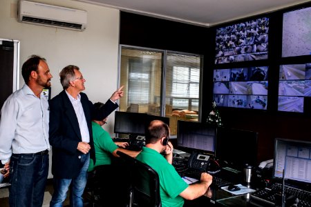 20.12.2017 - Vice-prefeito Idemar Barz em reunião na Ecosul sobre festas do Morango e Pêssego