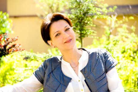 Portrait woman in the garden