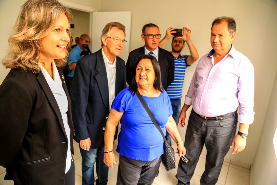 20.12.2017 - Prefeita Paula Mascarenhas e vice Idemar Barz na entrega dos residenciais Roraima e Amazonas