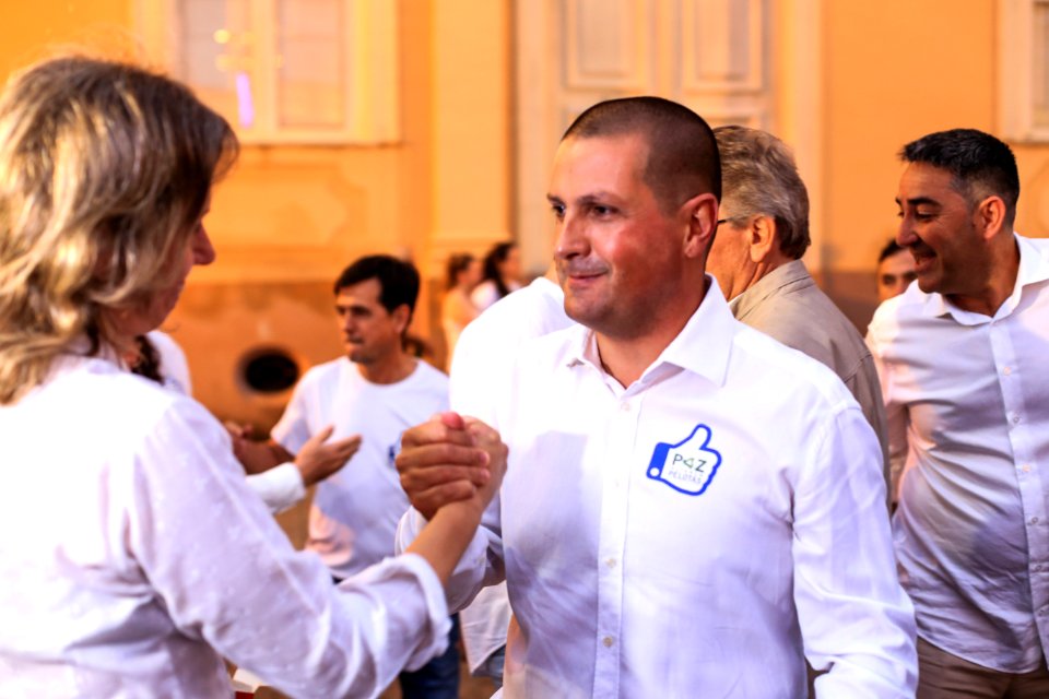20.12.2017 - Prefeita Paula Mascarenhas e vice Idemar Barz na Noite da Paz - Caminhada Aliança Pelotas