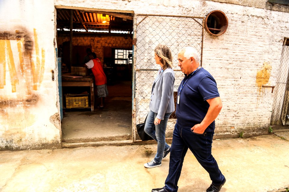 11.12.2017 - Prefeita Paula Mascarenhas em visita e almoço no Presídio Regional de Pelotas