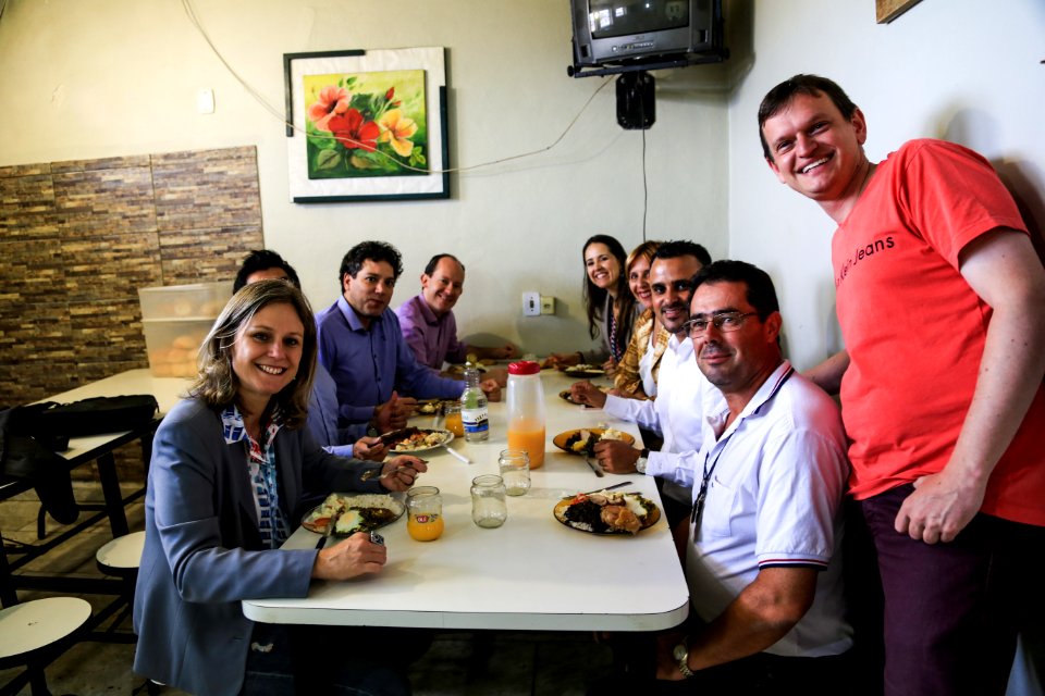 11.12.2017 - Prefeita Paula Mascarenhas em visita e almoço no Presídio Regional de Pelotas
