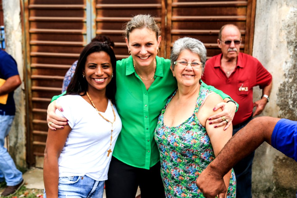 21.12.2017 - Prefeita Paula Mascarenhas e vice Idemar Barz visitam as obras no prolongamento da rua Paulo Guilayn