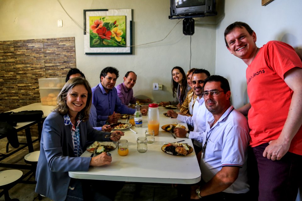 11.12.2017 - Prefeita Paula Mascarenhas em visita e almoço no Presídio Regional de Pelotas