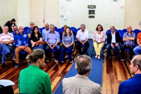 21.12.2017 - Prefeita Paula Mascarenhas e vice Idemar Barz no café da manhã com servidores