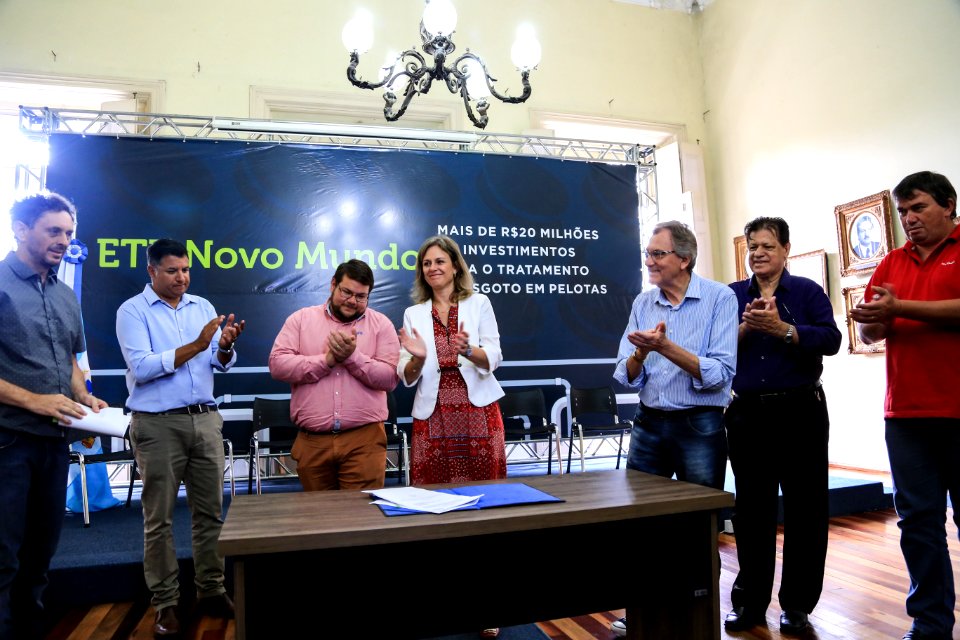 21.02.2018 - Assinatura do contrato e emissão da ordem de serviço da ETE Novo Mundo - Foto: Gustavo Vara