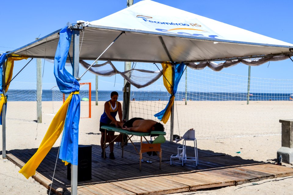 04.01.2018 - Atividades de verão na praia do Laranjal
