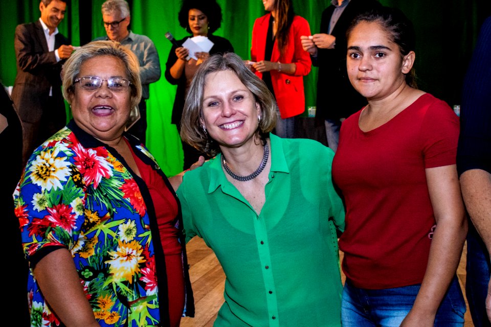 29.11.2019 - Prefeita Paula Mascarenhas e o vice Idemar Barz prestigiam a formatura dos cursos do projeto de Geração de Emprego e Renda da SHRF - Foto Michel Corvello