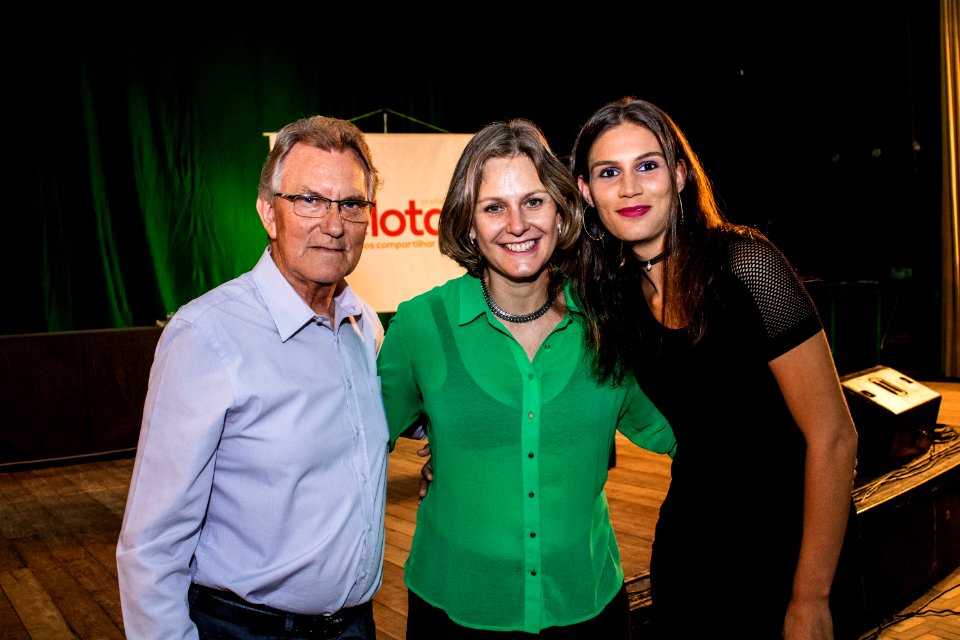 29.11.2019 - Prefeita Paula Mascarenhas e o vice Idemar Barz prestigiam a formatura dos cursos do projeto de Geração de Emprego e Renda da SHRF - Foto Michel Corvello