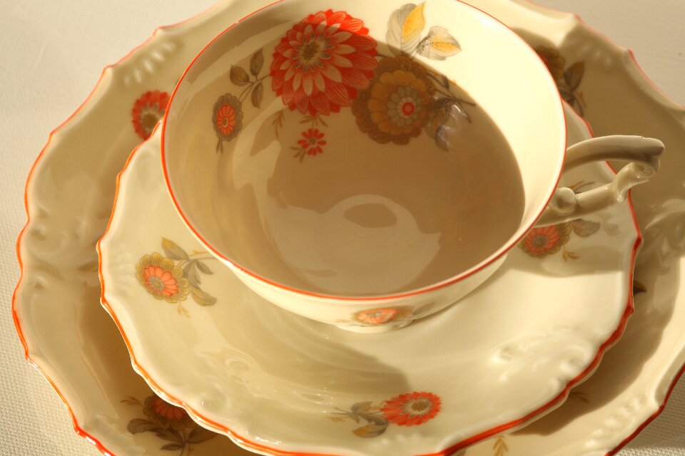 Old ladies porcelain memory