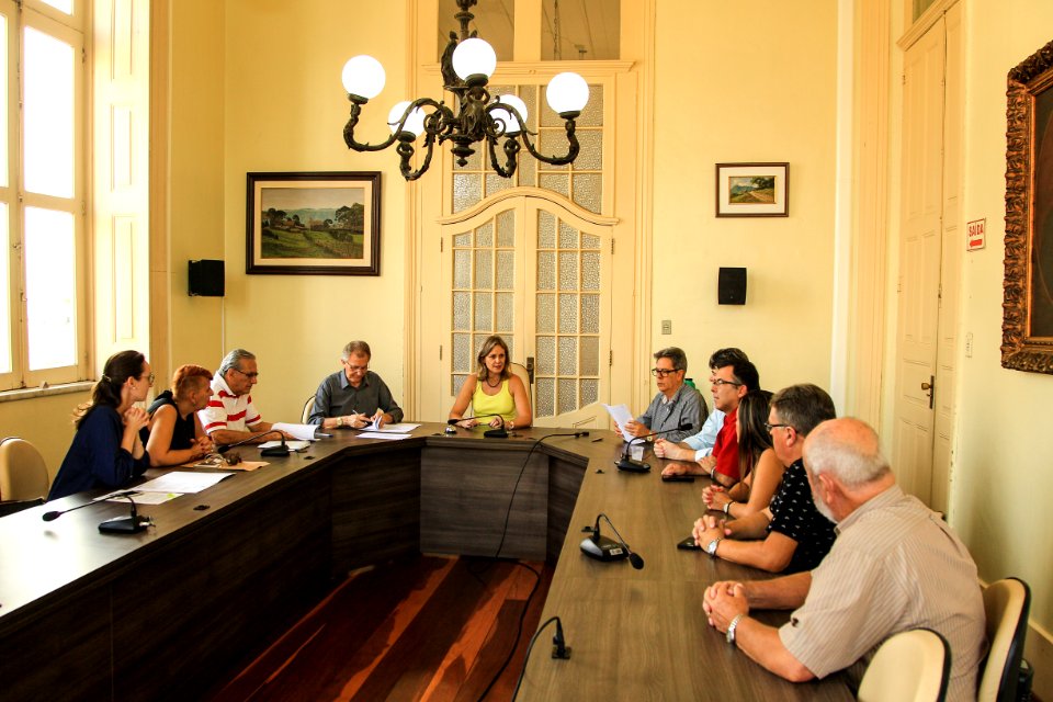 24.04.2018 - Prefeita Paula Mascarenhas e o vice Idemar Barz assinam termo de cooperação de saúde, com APAE e Cerenepe - Foto: Gustavo Vara