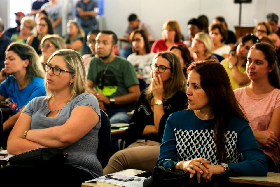 04.04.2018 - Prefeita Paula Mascarenhas durante o lançamento dos novos comitês territoriais do Cada Jovem Conta no auditório da SMED- Foto: Gustavo Vara