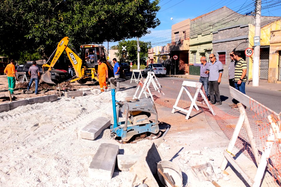 17.04.2018 Obra rotatória Av Brasil com Saturino de Brito - Fotos Gustavo Mansur