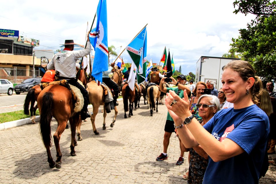 28.01.2018 - Prefeita Paula Mascarenhas prestigia chegada da 19ª Cavalgada da Costa Doce - Foto: Gustavo Vara